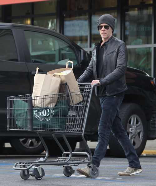 Kevin Bacon jak rasowy rockman Kevin Bacon jak rasowy rockman