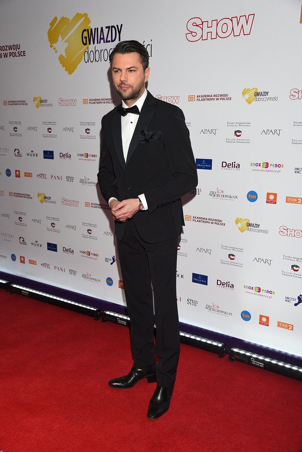 Gwiazdy w sukniach na Balu Charytatywnym (FOTO)