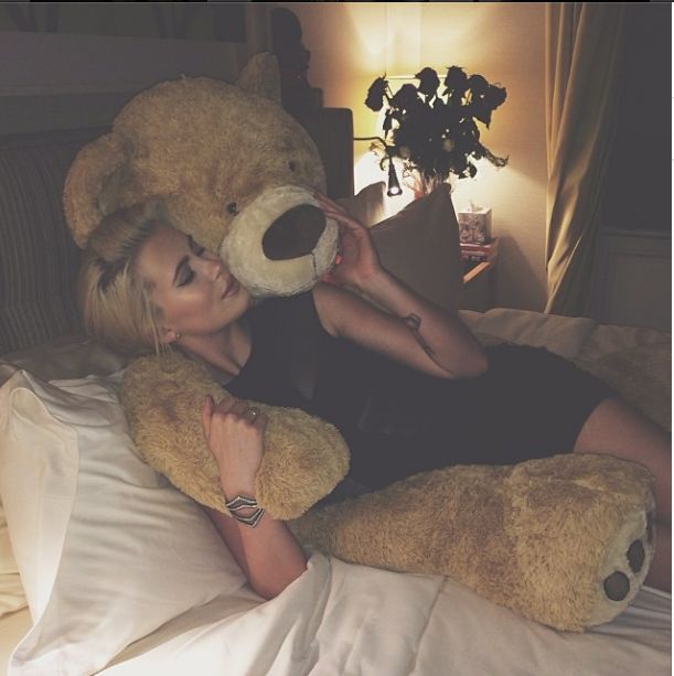 Kolejna gwiazdka postawiła na fiolet (FOTO)