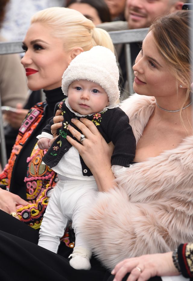 Behati Prinsloo z córeczką Dusty w pasującej do siebie biżuterii