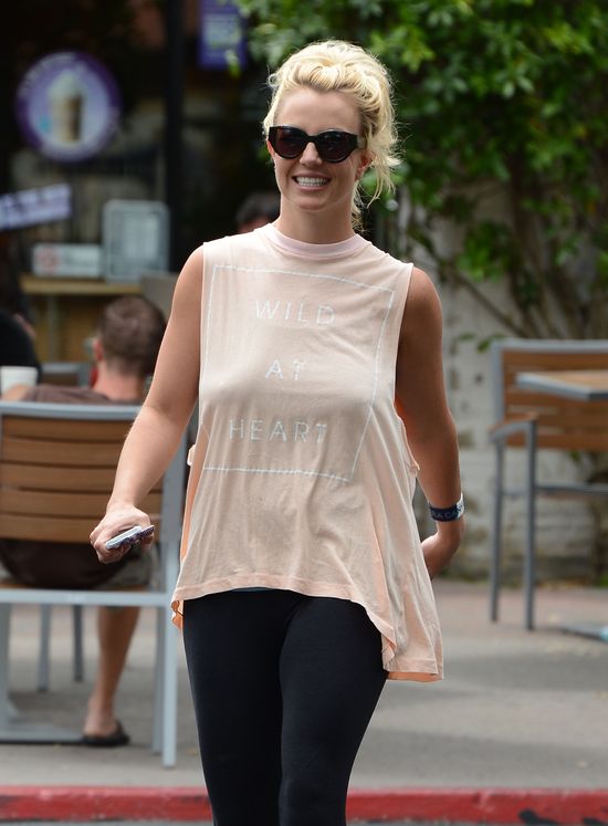 Britney Spears bez stanika (FOTO) Britney Spears bez stanika (FOTO)