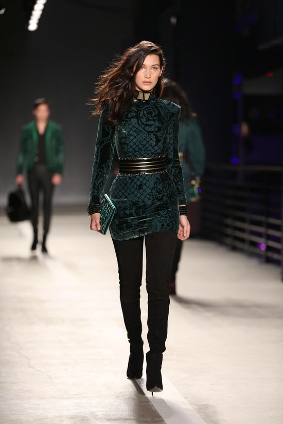 Bella Hadidi zdradza swojego chłopaka, The Weekend?