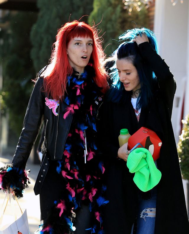 Przefarbowała wlosy na turkus - pasują do niej? (FOTO)