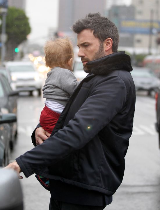 Poznajecie czyj jest ten uroczy chłopiec? (FOTO)