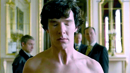 Benedict Cumberbatch czuje się niezręcznie przez matkę