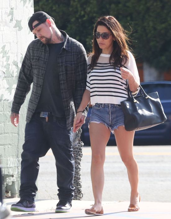 Kto całuje się przed paparazzo?