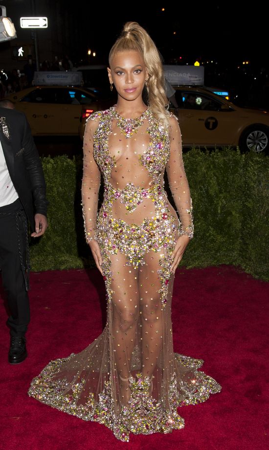 Beyonce zmarła w wypadku samochodowym? I to 16 lat temu?