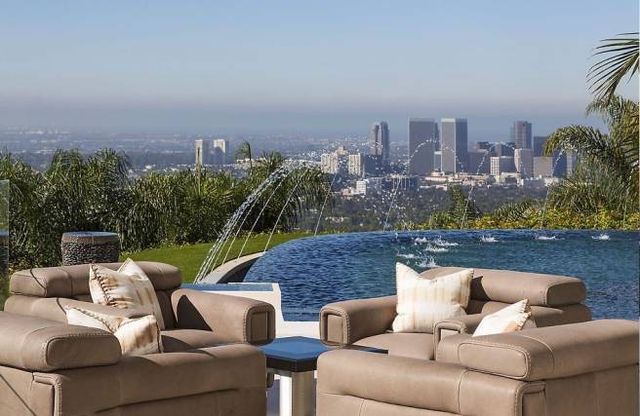 Bey Z kupili BAJECZNĄ posiadłość (FOTO) Bey Z kupili BAJECZNĄ posiadłość (FOTO)