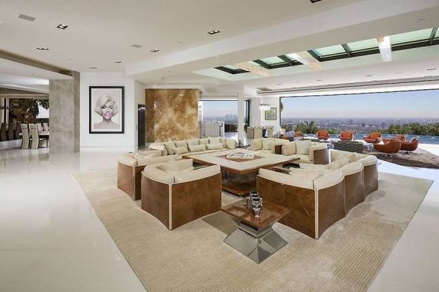 Bey Z kupili BAJECZNĄ posiadłość (FOTO) Bey Z kupili BAJECZNĄ posiadłość (FOTO)