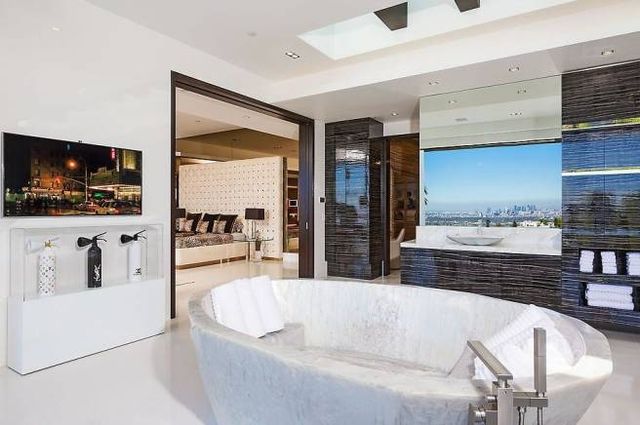 Bey Z kupili BAJECZNĄ posiadłość (FOTO) Bey Z kupili BAJECZNĄ posiadłość (FOTO)