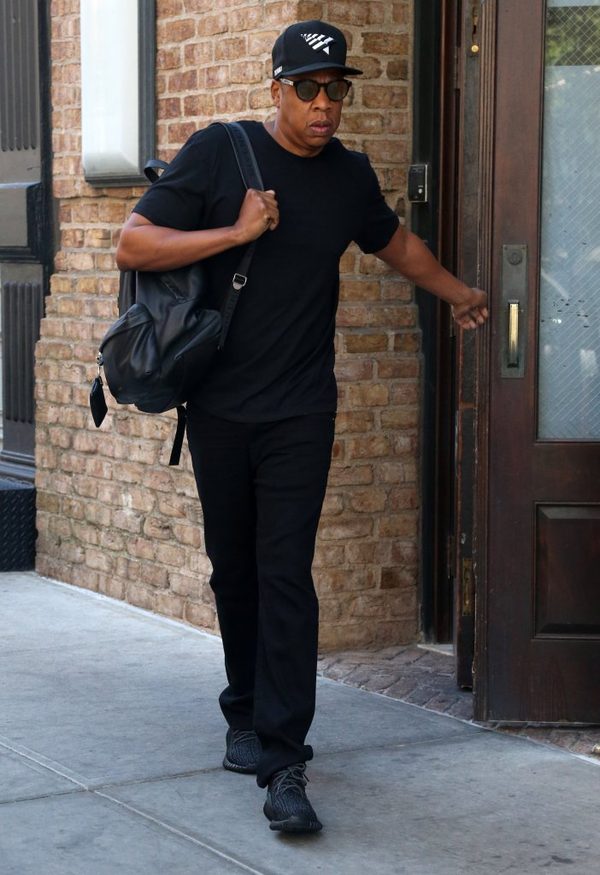 Rzadki widok - Beyonce na ulicy pod obstrzałem paparazzi (FOTO)