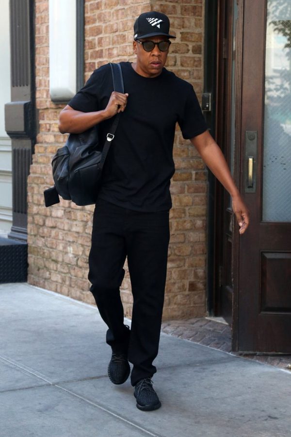 Rzadki widok - Beyonce na ulicy pod obstrzałem paparazzi (FOTO)