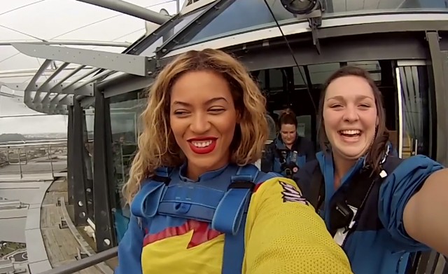 Beyonce skoczyła z wysokości 180 metrów! (VIDEO)