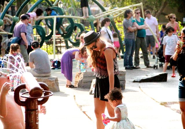 Jay-Z: ojciec nigdy nie nauczył mnie, jak być ojcem (VIDEO) Jay-Z: ojciec nigdy nie nauczył mnie, jak być ojcem (VIDEO)