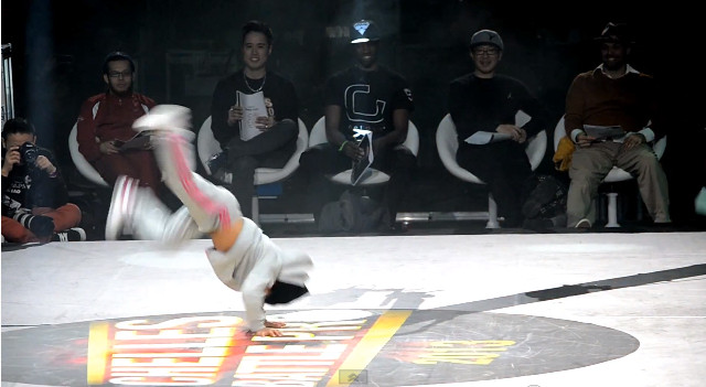 BGirl Terra tańczącą sensacją internetu (VIDEO)