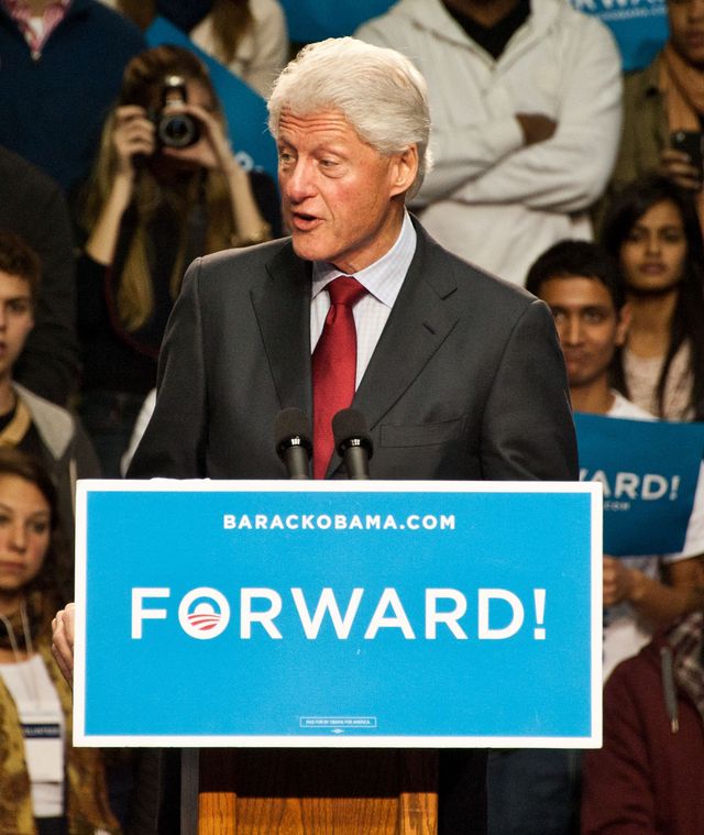 Po Billu Clintonie widać tę tajemniczą chorobę? (FOTO)