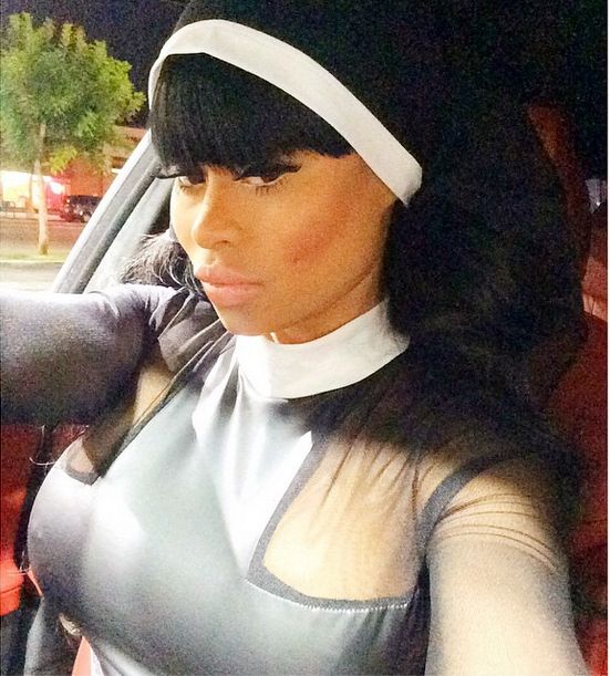 Za wszelką cenę chciała zwrócić na siebie uwagę (FOTO) Za wszelką cenę chciała zwrócić na siebie uwagę (FOTO)