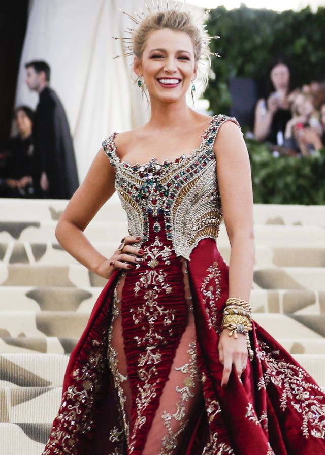 ZJAWISKOWE kreacje na Met Gali 2018: Kardashianki, Rihanna jak papież...