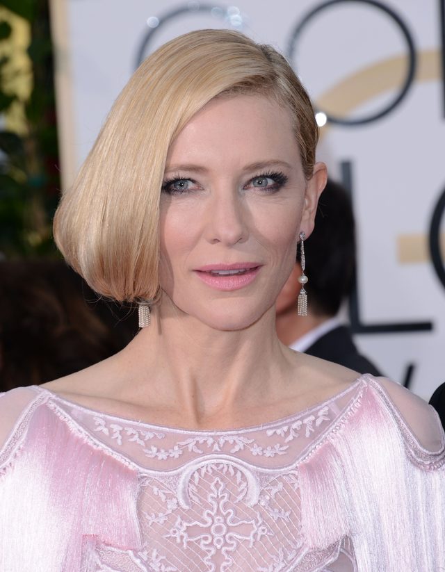 Na galę Złotych Globów wybrała suknię w stylu lat 20. (FOTO) Na galę Złotych Globów wybrała suknię w stylu lat 20. (FOTO)