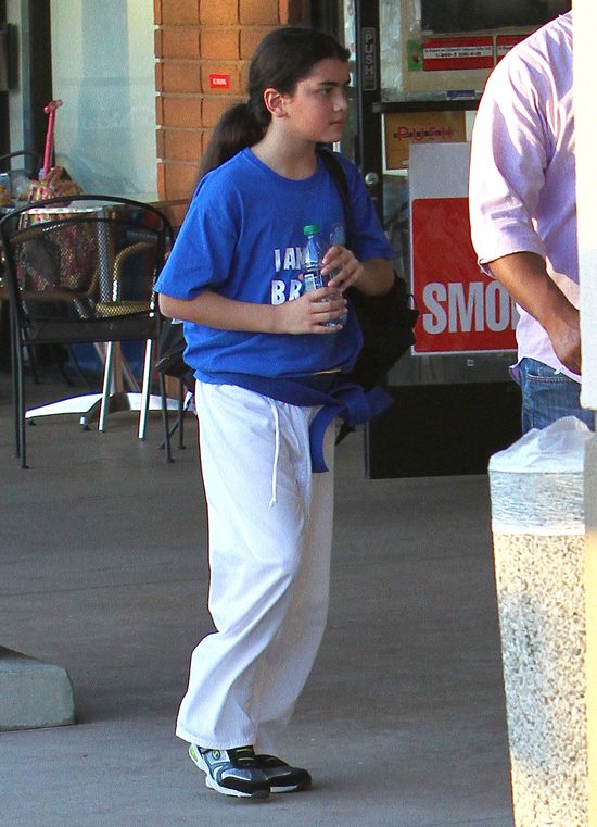 Syn Michaela Jacksona nie rozstaje się z ochroną (FOTO)