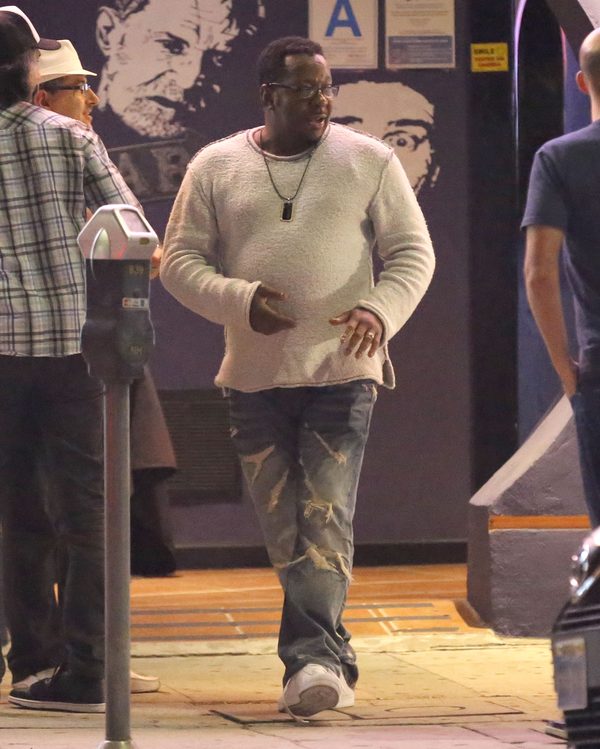 Niektórzy zarzucają mu, że już nie opłakuje zmarłej córki 