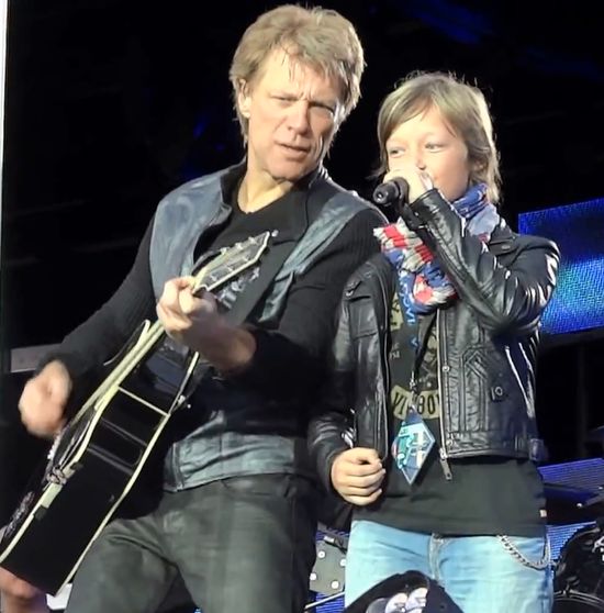 Bon Jovi zaśpiewał z fanem (VIDEO) Bon Jovi zaśpiewał z fanem (VIDEO)