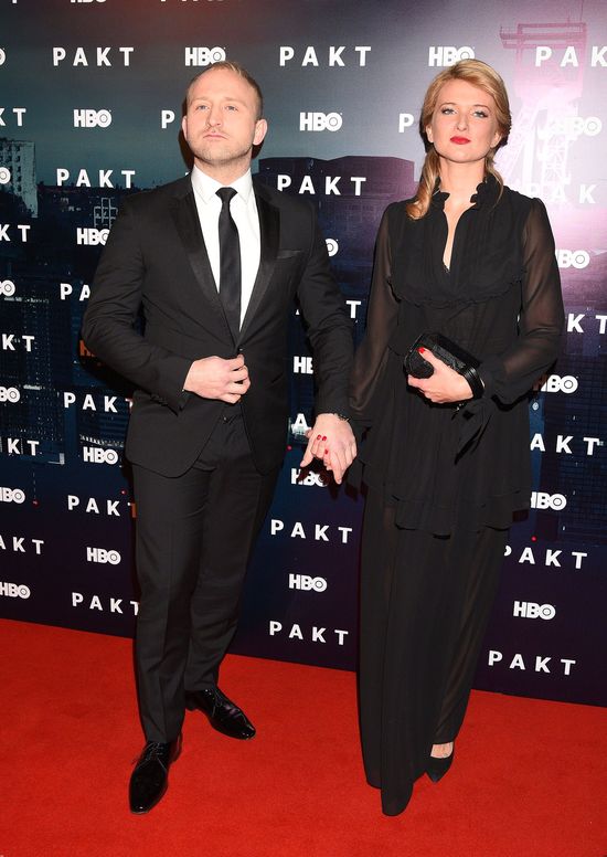 Wyścig w zadzieraniu nosa na ściance? Co robi Borys Szyc i jego dziewczyna?