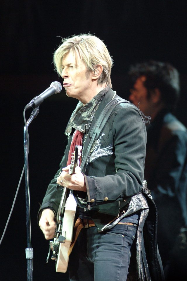 Gdy ostatni raz pokazal się publicznie, David Bowie upadł