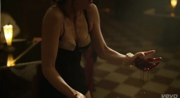 Klip Bowiego zdjęty z YouTube za obrazoburcze treści (VIDEO)