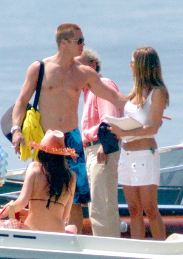 Brad Pitt chce TO powiedzieć Jennifer Aniston Brad Pitt chce TO powiedzieć Jennifer Aniston