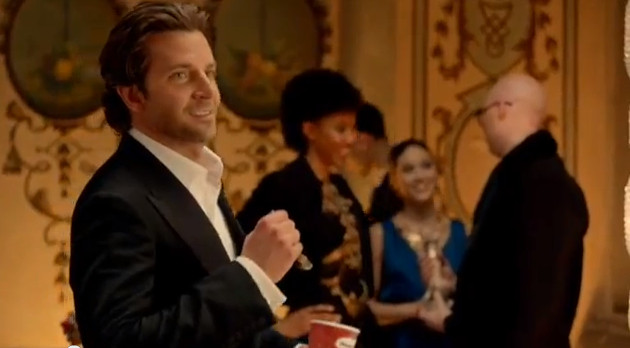 Bradley Cooper w reklamie lodów (VIDEO)