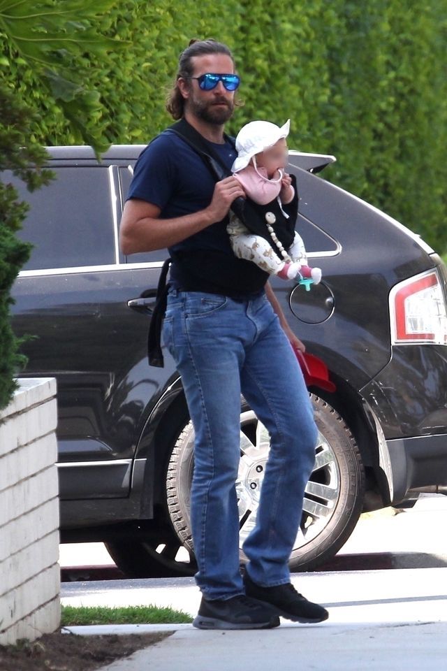 Mina Bradleya Coopera, gdy jego dziecko płacze, BEZCENNA!