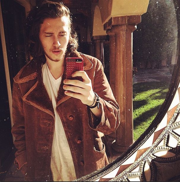 Nie zgadniecie, z kim spotyka się brat Miley Cyrus