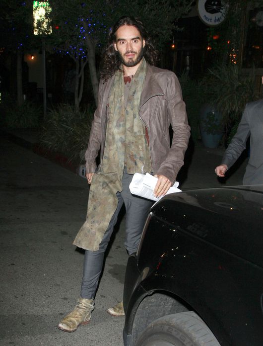 Russell Brand z tajemniczą blondynką (FOTO)