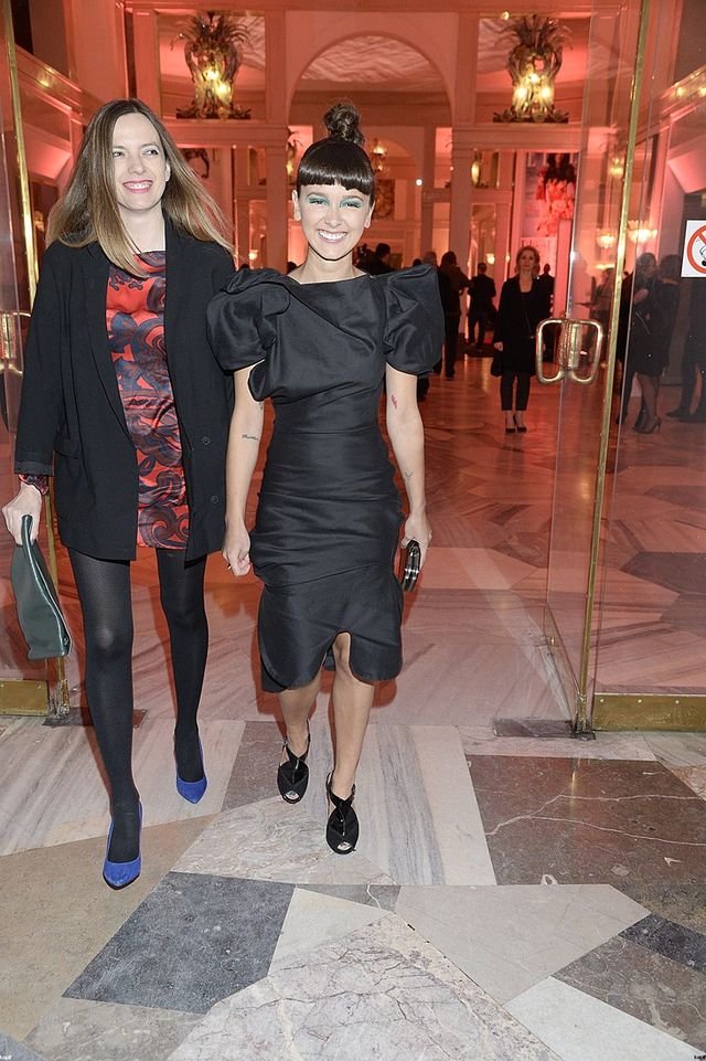 Monika Brodka w koczku i małej czarnej na gali Elle (FOTO)