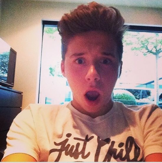 15-letni Brooklyn Beckham debiutuje jako model (FOTO) 15-letni Brooklyn Beckham debiutuje jako model (FOTO)