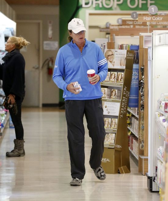 Pani Jenner w typowo rodzinnej pozie (FOTO)