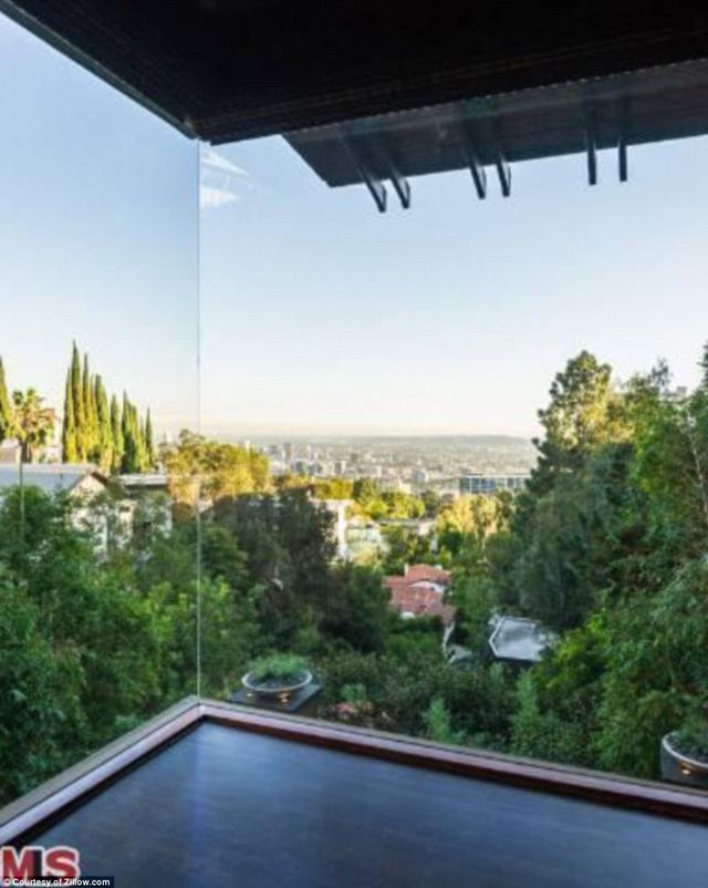 To ogłoszenie Calina Harrisa rzuca nowy cień na jego związek