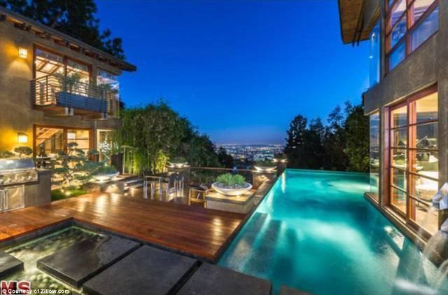 To ogłoszenie Calina Harrisa rzuca nowy cień na jego związek