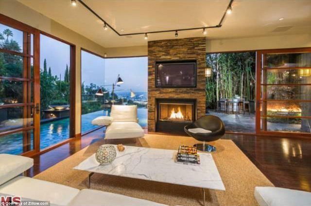 To ogłoszenie Calina Harrisa rzuca nowy cień na jego związek