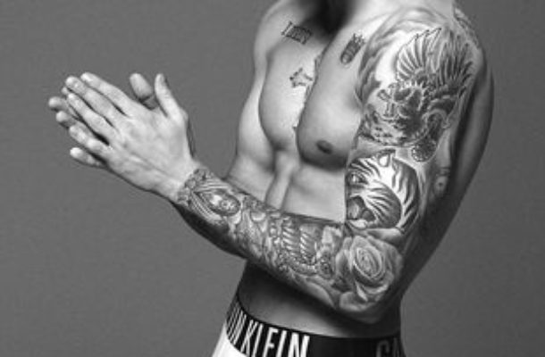 Tak wygląda Justin Bieber przed retuszem (FOTO)