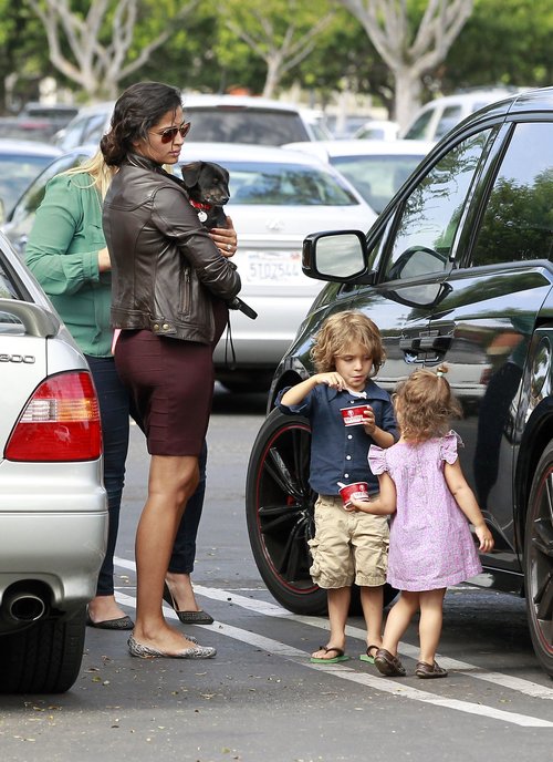 Camila Alves rozwkita w ciąży (FOTO)