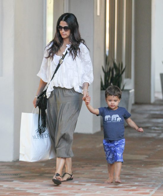 Córeczka Matthew McConaugheya jest śliczna (FOTO) Córeczka Matthew McConaugheya jest śliczna (FOTO)