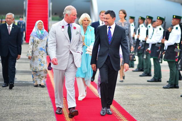 Camilla umiera – tak niedawno wyglądała okładka tabloidu…