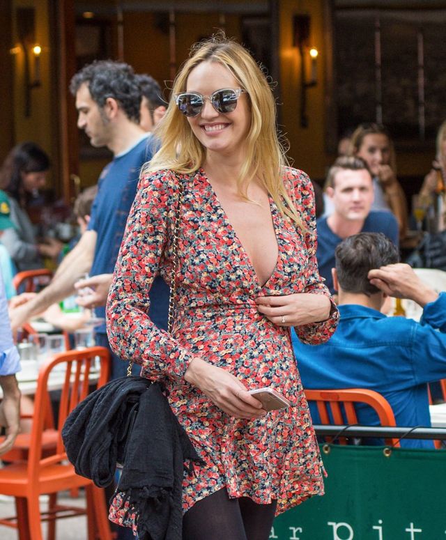 Candice Swanepoel pokazała, jak karmi syna piersią (Instagram)