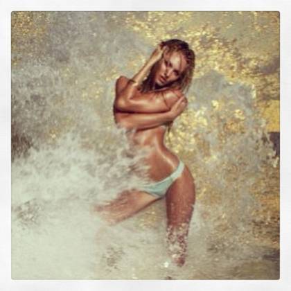 Najbardziej skandaliczne fotki gwiazd (FOTO)