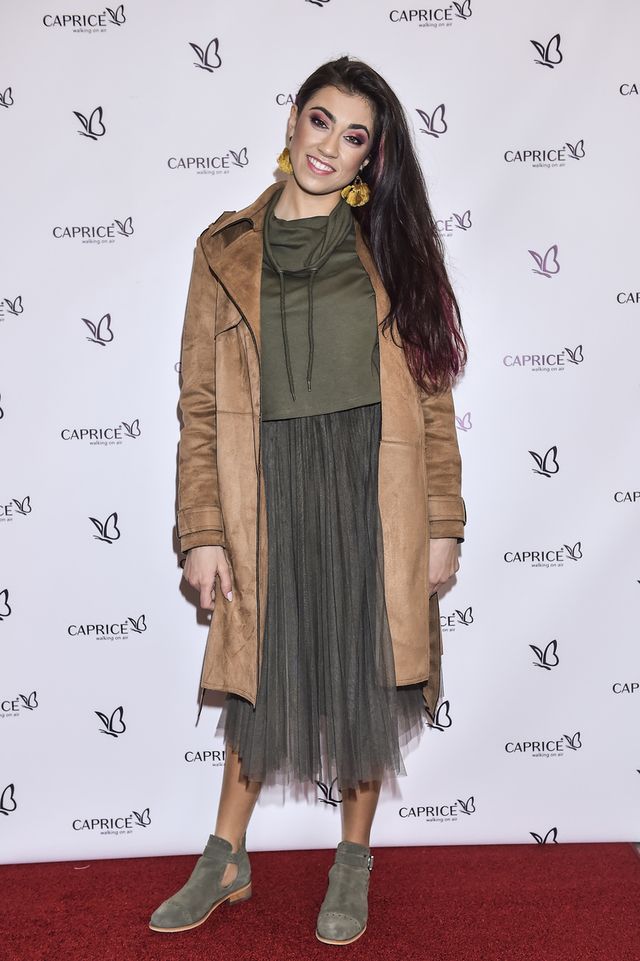 Celebrytki pozują z butami (ZDJĘCIA)