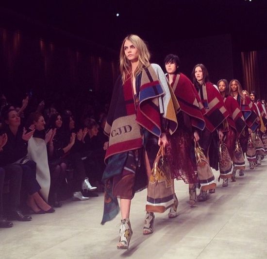 Harry Styles wybrał Carę Delevingne! (FOTO)