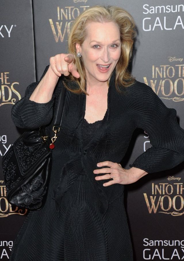 Jej pupa tuż obok twarzy Meryl Streep