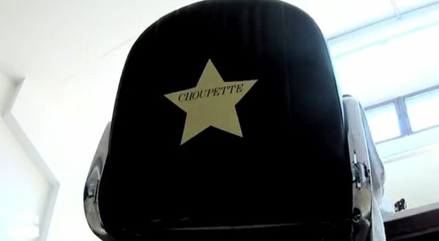 Karl Lagerfeld całuje swoją Choupette (FOTO)